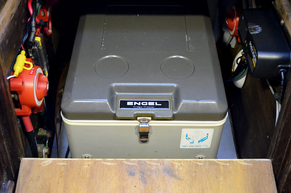 Albin Vega Engel Fridge