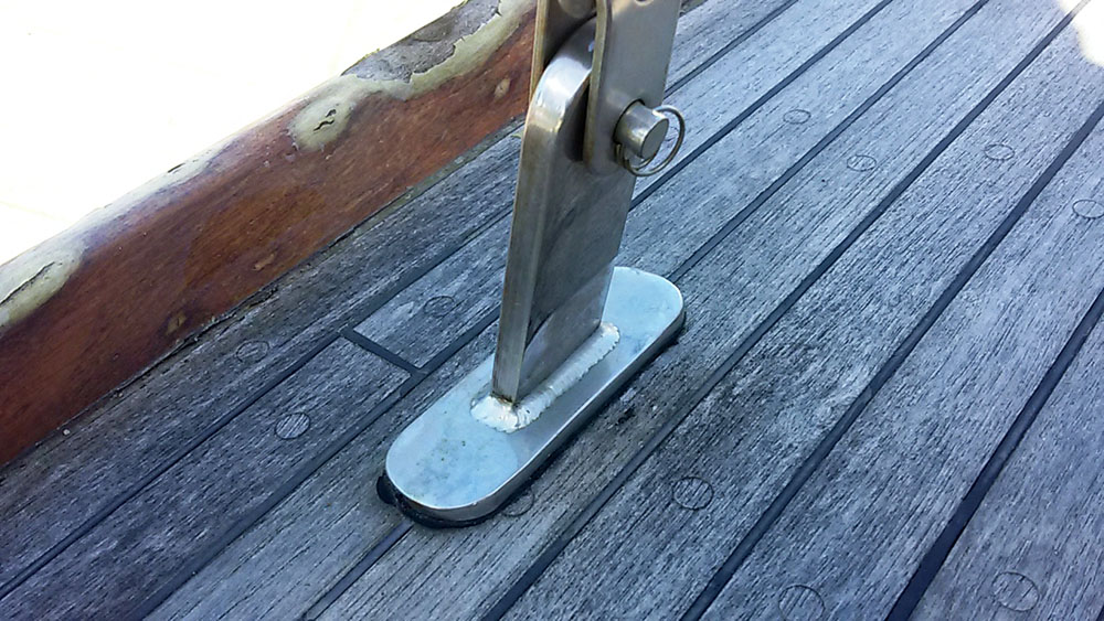 Hallberg-Rassy 33 chainplates