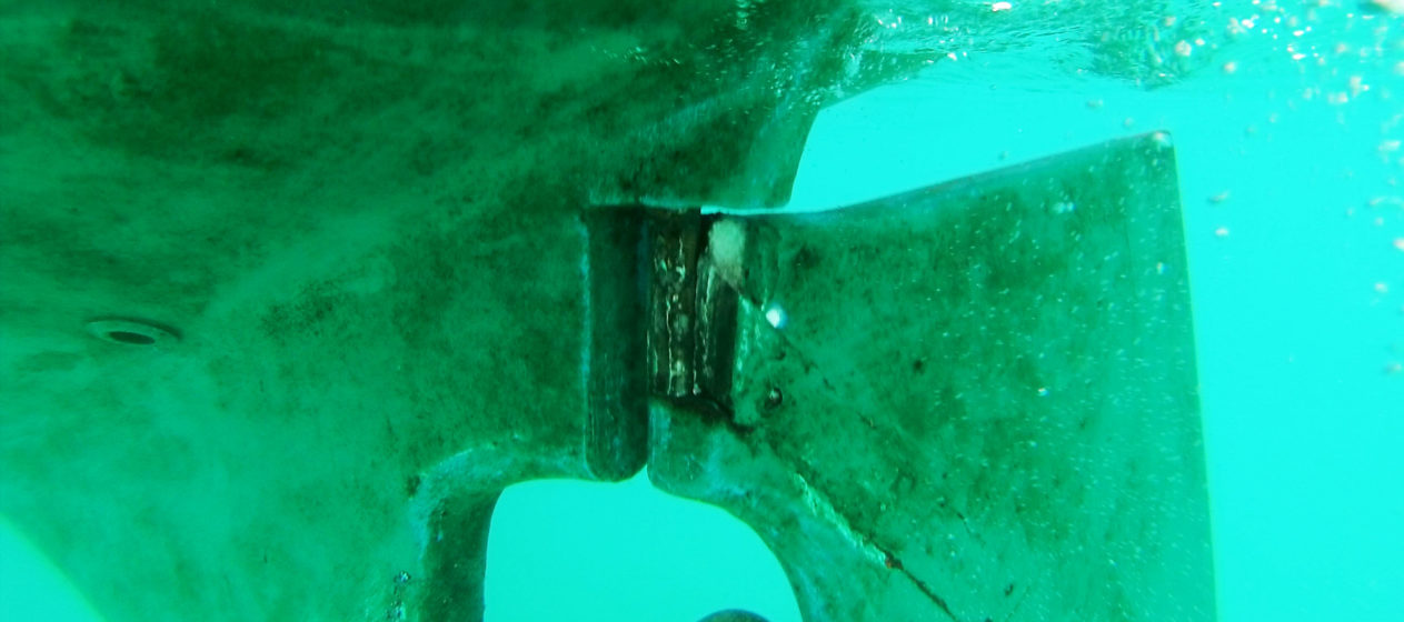 Rudder post-break underwater in Cabo